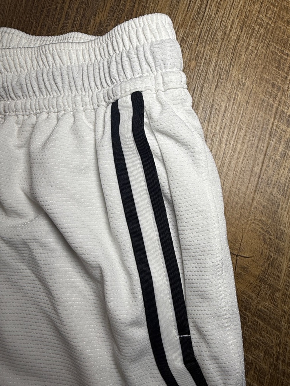 Nike Women’s White Fly Crossover Basketball Shorts with Black Trim Size Small - Picture 7 of 12